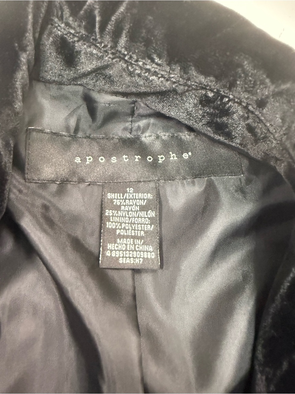 Apostrophe Black Velvet Hook & Eye Closure Blazer - Picture 4 of 7